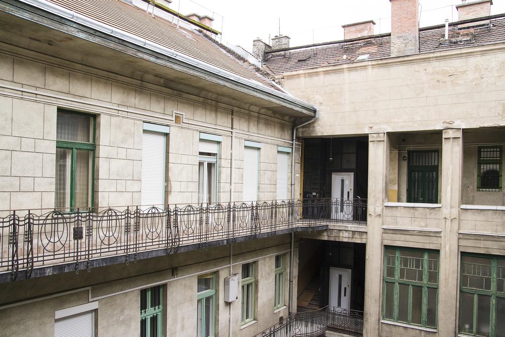 Somogyi Apartman Boedapest Buitenkant foto