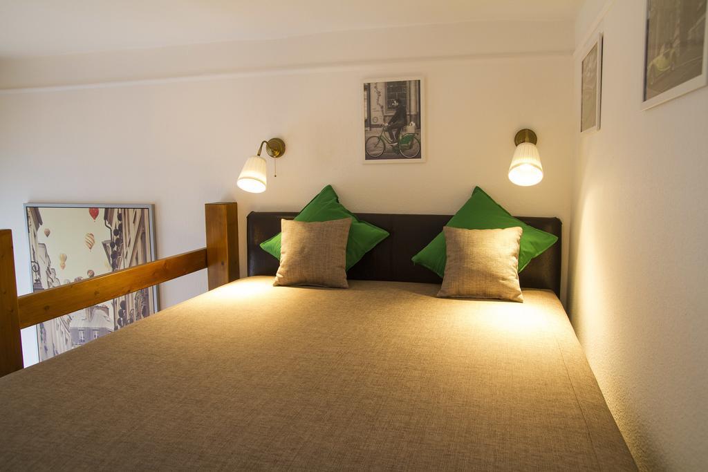 Somogyi Apartman Boedapest Buitenkant foto